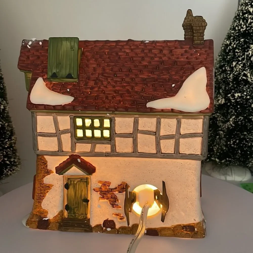 DEPT 56 MERMAID FISH SHOP‎